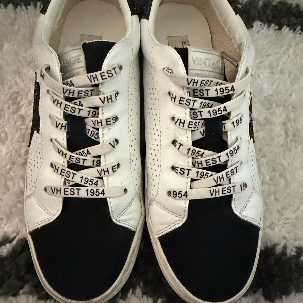 White and Black Low-Top Sneakers Star Sneakers - Picture 2 of 8